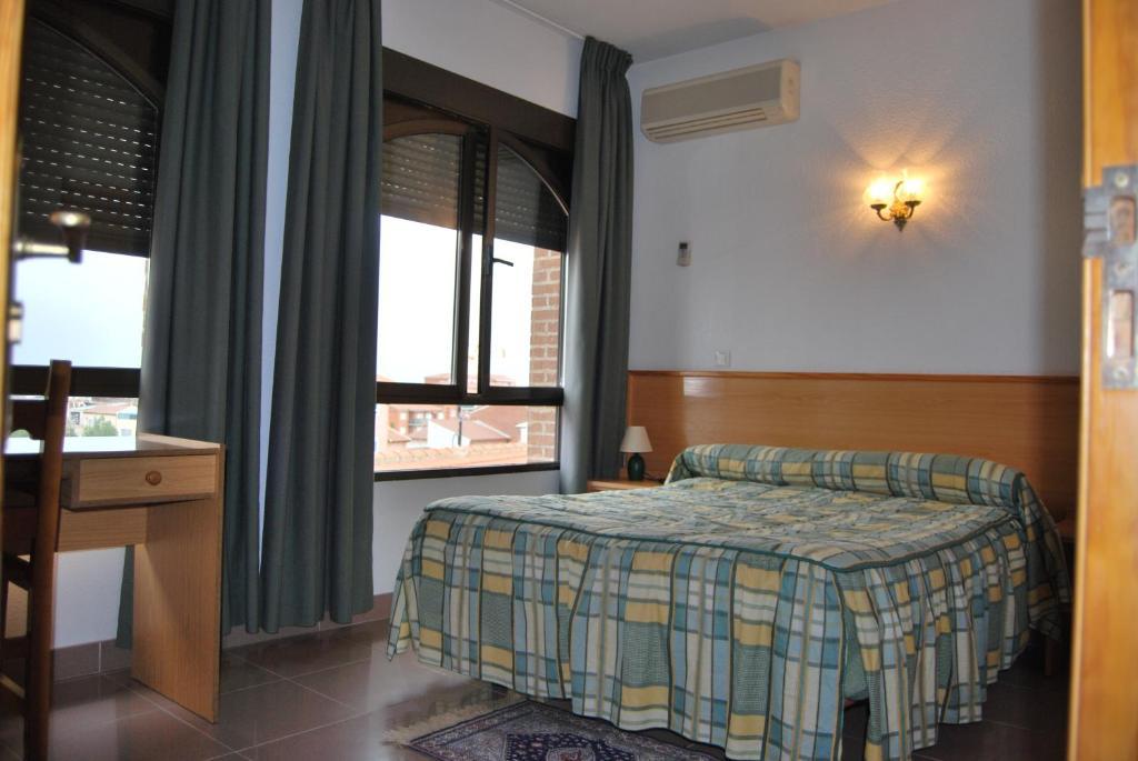 Hostal Cazalegas Phòng bức ảnh