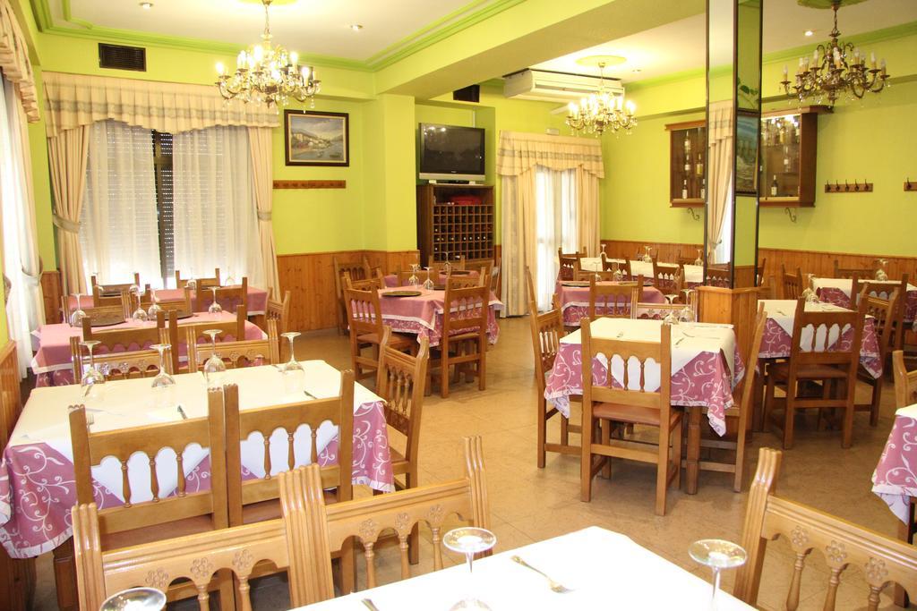 Hostal Cazalegas Ngoại thất bức ảnh