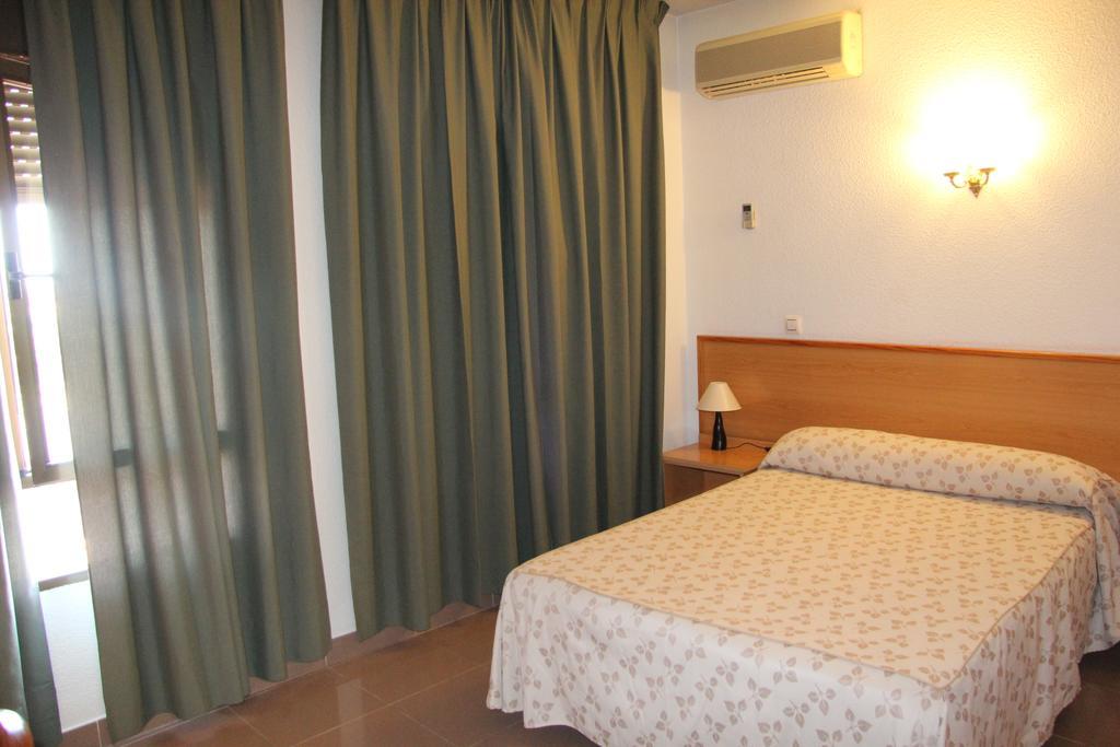 Hostal Cazalegas Ngoại thất bức ảnh